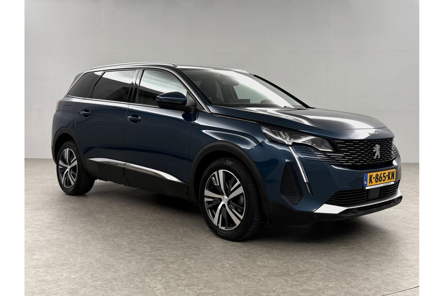 Peugeot 5008 1.2 PureTech Allure Pack | 7 Persoons | LED Trekhaak Sfeer Virtual 360Camera Carplay Clima Cruise Navi PDC 18''LMV