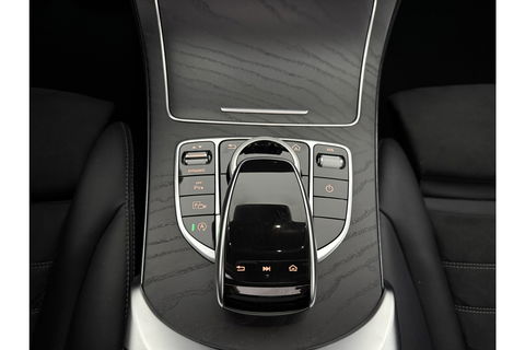 Mercedes-Benz C-Klasse 180 AMG 157PK Pano Sfeerverl. Virtual LED 18"LMV Clima Cruise Camera Carplay Navi PDC