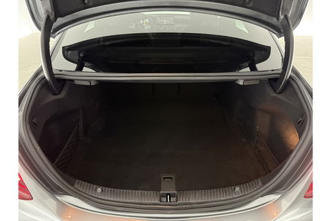 Mercedes-Benz C-Klasse 180 AMG 157PK Pano Sfeerverl. Virtual LED 18"LMV Clima Cruise Camera Carplay Navi PDC
