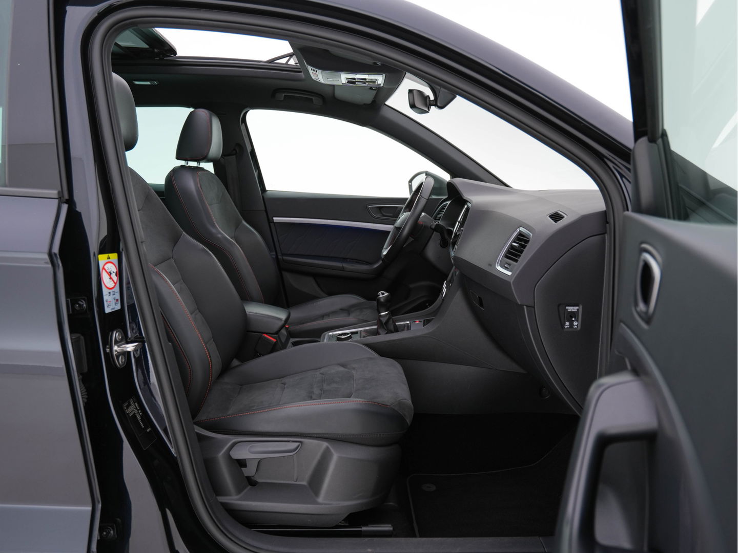 SEAT Ateca 1.5 TSI FR Business Intense *PANO | LEATHER-MICROFIBRE | FULL-LED | MEMORY-PACK | TOP-VIEW | BEATS-AUDIO | DIGI-COCKPIT | NAVI-FULLMAP | SPORT-SEATS | DAB+ | KEYLESS | CARPLAY | ECC | HEATED-SEATS | PDC | 18''ALU*