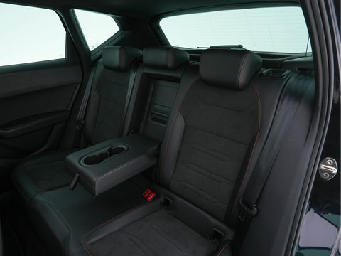 SEAT Ateca 1.5 TSI FR Business Intense *PANO | LEATHER-MICROFIBRE | FULL-LED | MEMORY-PACK | TOP-VIEW | BEATS-AUDIO | DIGI-COCKPIT | NAVI-FULLMAP | SPORT-SEATS | DAB+ | KEYLESS | CARPLAY | ECC | HEATED-SEATS | PDC | 18''ALU*