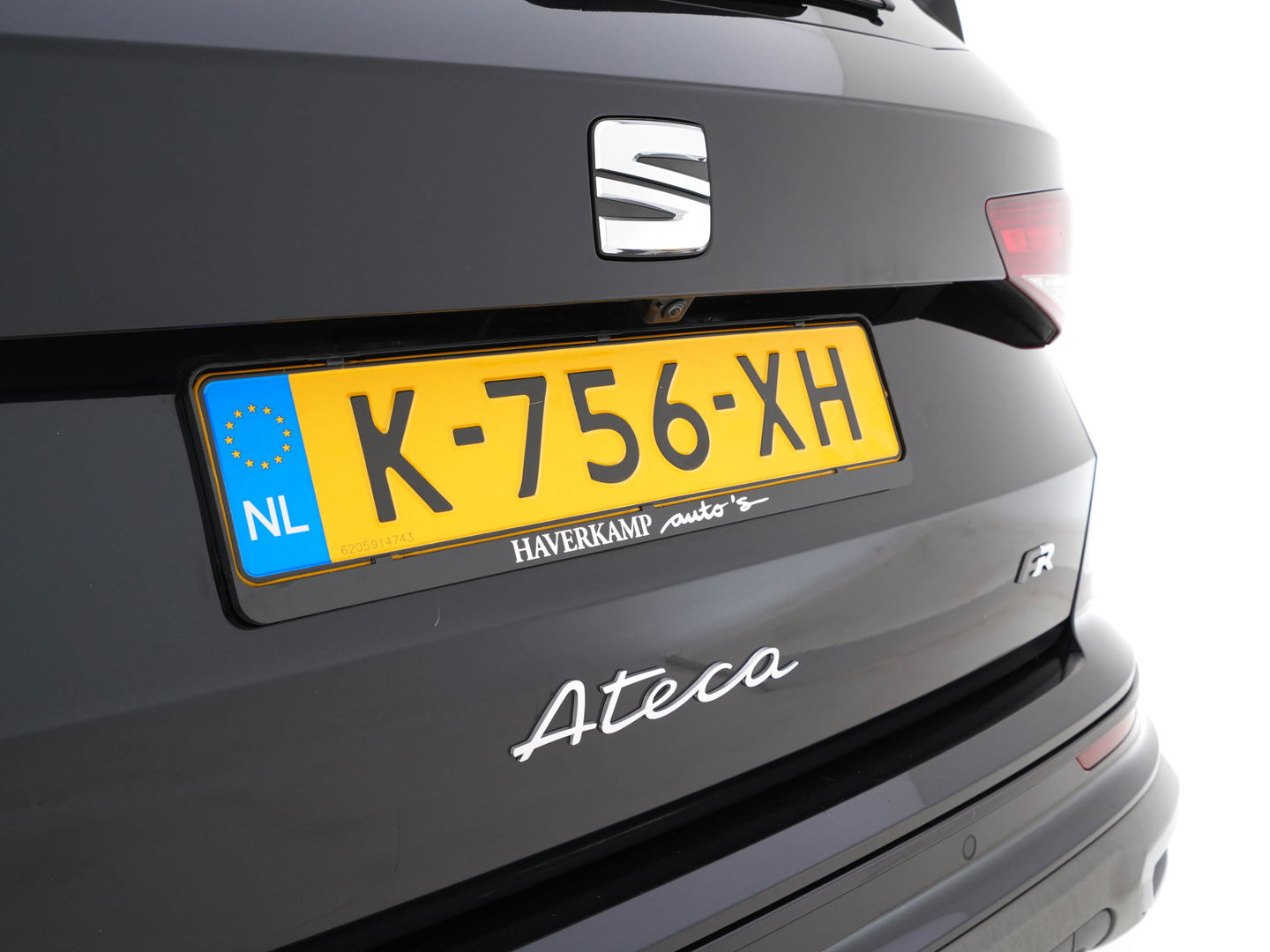 SEAT Ateca 1.5 TSI FR Business Intense *PANO | LEATHER-MICROFIBRE | FULL-LED | MEMORY-PACK | TOP-VIEW | BEATS-AUDIO | DIGI-COCKPIT | NAVI-FULLMAP | SPORT-SEATS | DAB+ | KEYLESS | CARPLAY | ECC | HEATED-SEATS | PDC | 18''ALU*