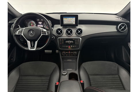 Mercedes-Benz GLA 200 AMG 157PK Pano LED Airco Cruise Navi PDC 19''LMV