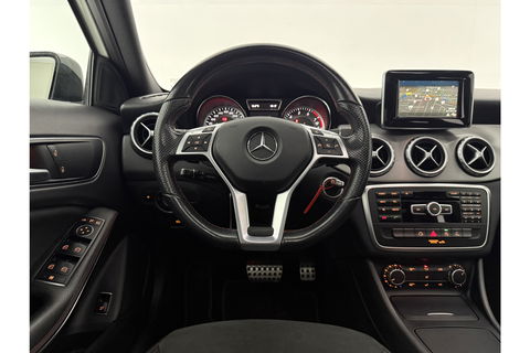 Mercedes-Benz GLA 200 AMG 157PK Pano LED Airco Cruise Navi PDC 19''LMV