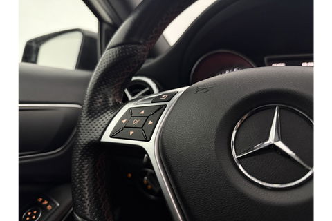 Mercedes-Benz GLA 200 AMG 157PK Pano LED Airco Cruise Navi PDC 19''LMV
