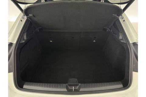 Mercedes-Benz GLA 200 AMG 157PK Pano LED Airco Cruise Navi PDC 19''LMV