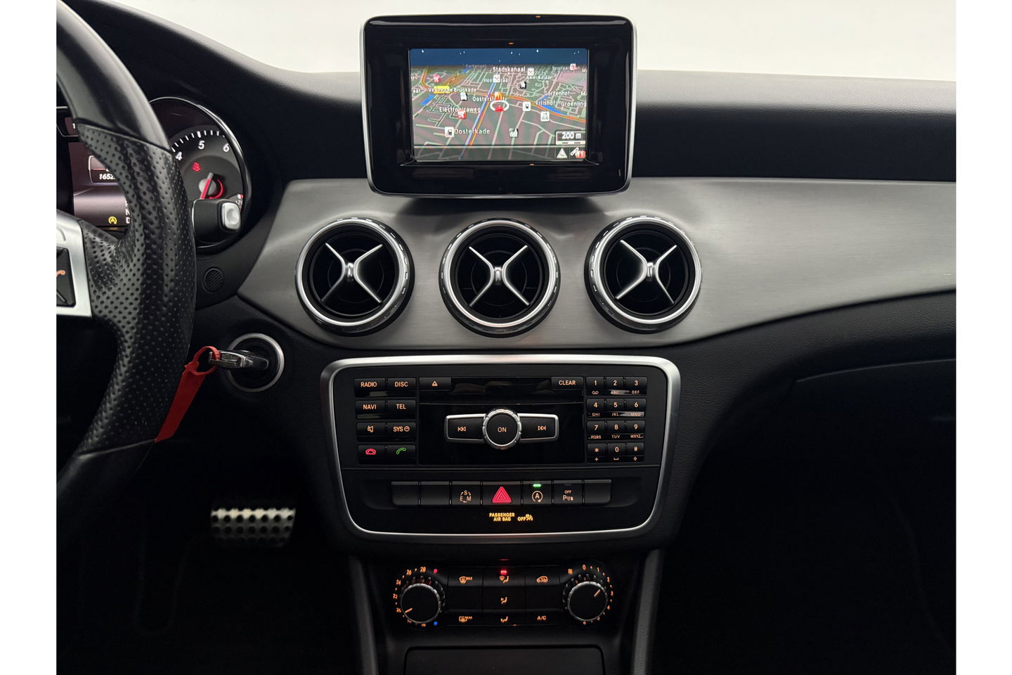 Mercedes-Benz GLA 200 AMG 157PK Pano LED Airco Cruise Navi PDC 19''LMV