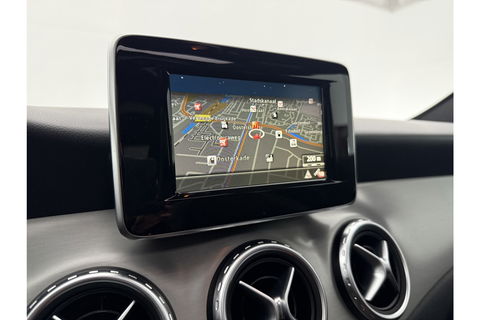 Mercedes-Benz GLA 200 AMG 157PK Pano LED Airco Cruise Navi PDC 19''LMV