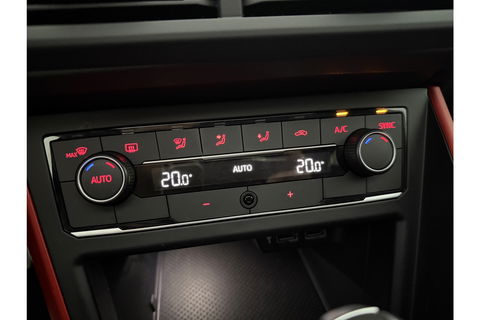Volkswagen Polo 2.0 TSI GTI 200PK DSG Pano LED Virtual Camera  Clima Cruise Carplay 17''LMV Navi PDC