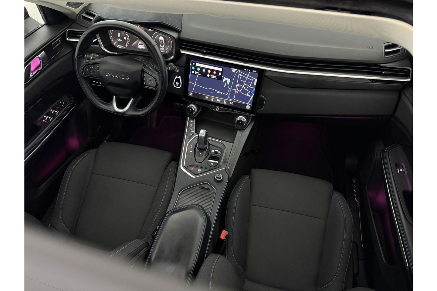 Lynk Co 01 1.5 262PK Hybride 360Camera Pano LED Sfeer Carplay ACC Clima Navi Virtual Memory 20"LMV