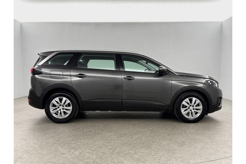Peugeot 5008 1.2 PureTech 7 Persoons LED Virtual Trekhaak Carplay Clima Cruise Navi PDC 17''LMV