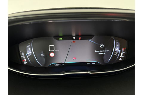 Peugeot 5008 1.2 PureTech 7 Persoons LED Virtual Trekhaak Carplay Clima Cruise Navi PDC 17''LMV