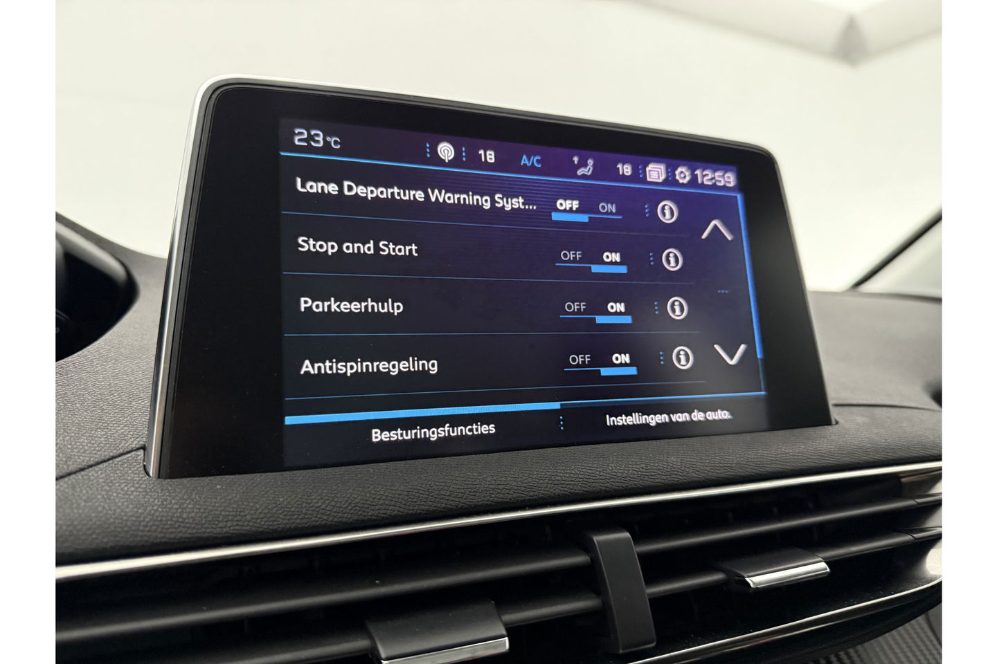 Peugeot 5008 1.2 PureTech 7 Persoons LED Virtual Trekhaak Carplay Clima Cruise Navi PDC 17''LMV