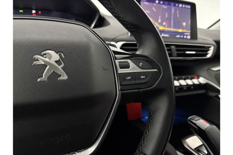 Peugeot 5008 1.2 PureTech 7 Persoons LED Virtual Trekhaak Carplay Clima Cruise Navi PDC 17''LMV
