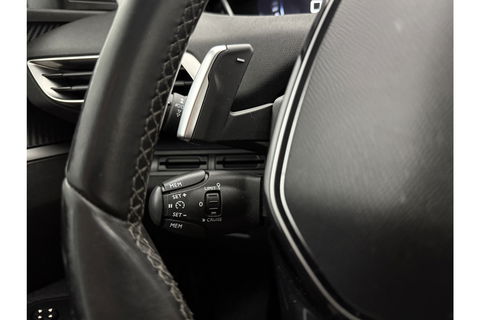 Peugeot 5008 1.2 PureTech 7 Persoons LED Virtual Trekhaak Carplay Clima Cruise Navi PDC 17''LMV