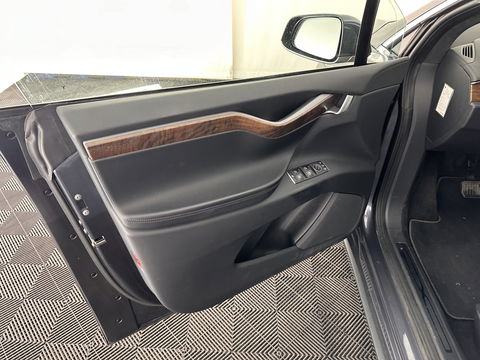 Tesla Model X 100D AWD [ 3-Fase ] Aut. *PANO-WINDOW | AUTO-PILOT | FULL-LEATHER | TOWBAR | CCS-FASTLOADER | NAVI-FULLMAP | FULL-LED | AIR-SUSPENSION | DIGI-COCKPIT | KEYLESS | CAMERA | DAB+ | HEATED-COMFORT-SEATS | 20''ALU*