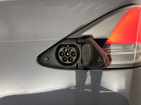 Tesla Model X 100D AWD [ 3-Fase ] Aut. *PANO-WINDOW | AUTO-PILOT | FULL-LEATHER | TOWBAR | CCS-FASTLOADER | NAVI-FULLMAP | FULL-LED | AIR-SUSPENSION | DIGI-COCKPIT | KEYLESS | CAMERA | DAB+ | HEATED-COMFORT-SEATS | 20''ALU*