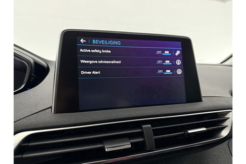 Peugeot 3008 1.2 PureTech 360Camera LED Trekhaak Virtual Clima Carplay Cruise Navi PDC 19''LMV
