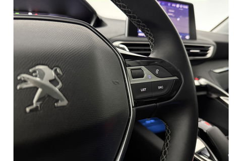 Peugeot 3008 1.2 PureTech 360Camera LED Trekhaak Virtual Clima Carplay Cruise Navi PDC 19''LMV
