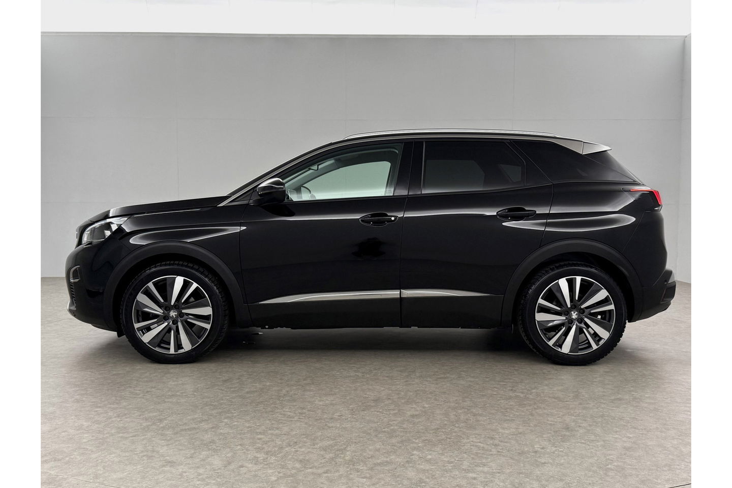 Peugeot 3008 1.2 PureTech 360Camera LED Trekhaak Virtual Clima Carplay Cruise Navi PDC 19''LMV