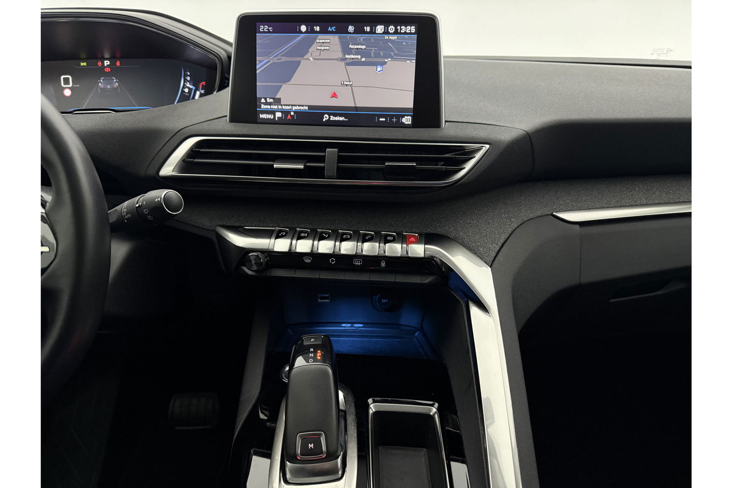Peugeot 3008 1.2 PureTech 360Camera LED Trekhaak Virtual Clima Carplay Cruise Navi PDC 19''LMV