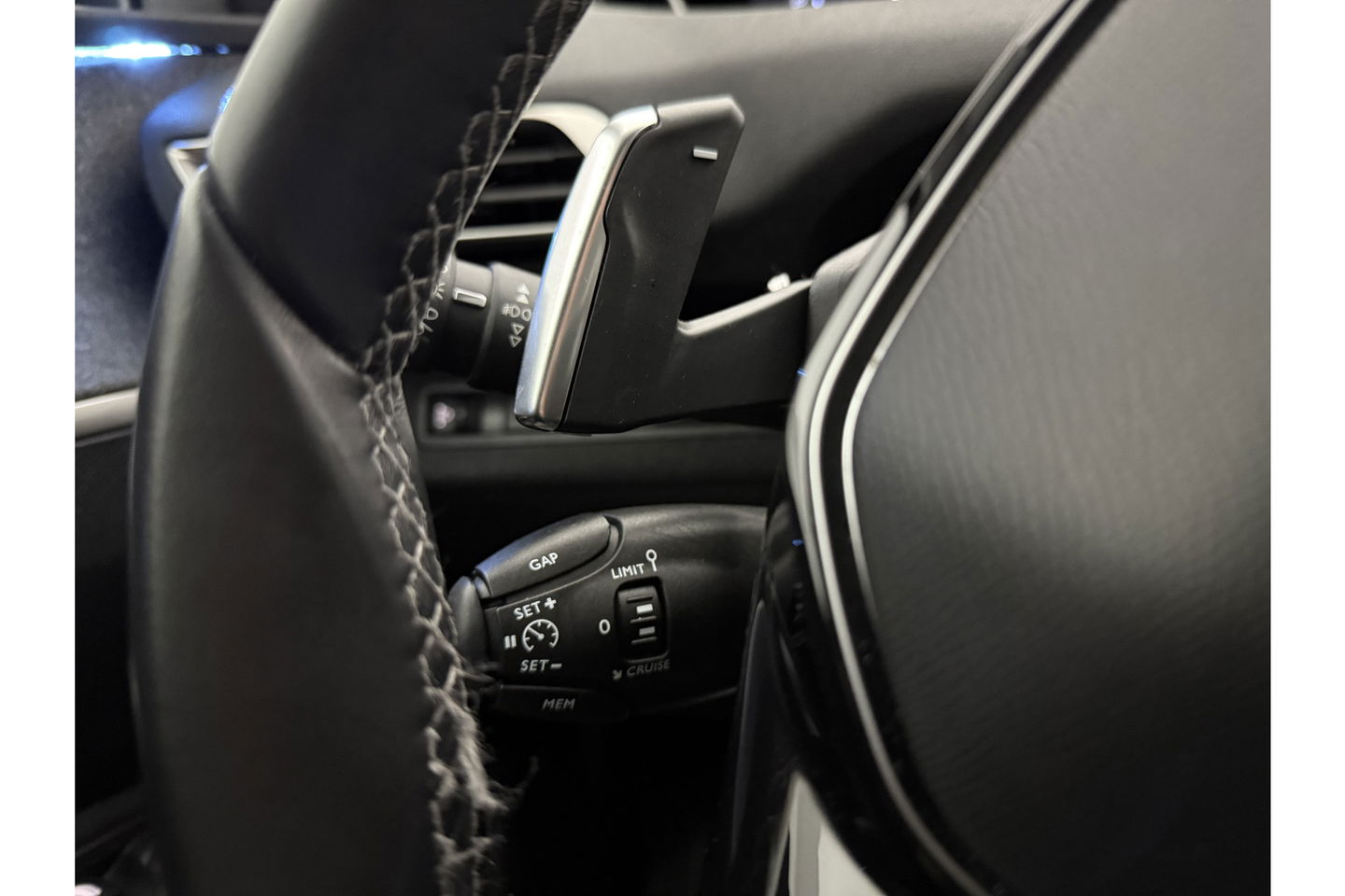 Peugeot 3008 1.2 PureTech 360Camera LED Trekhaak Virtual Clima Carplay Cruise Navi PDC 19''LMV