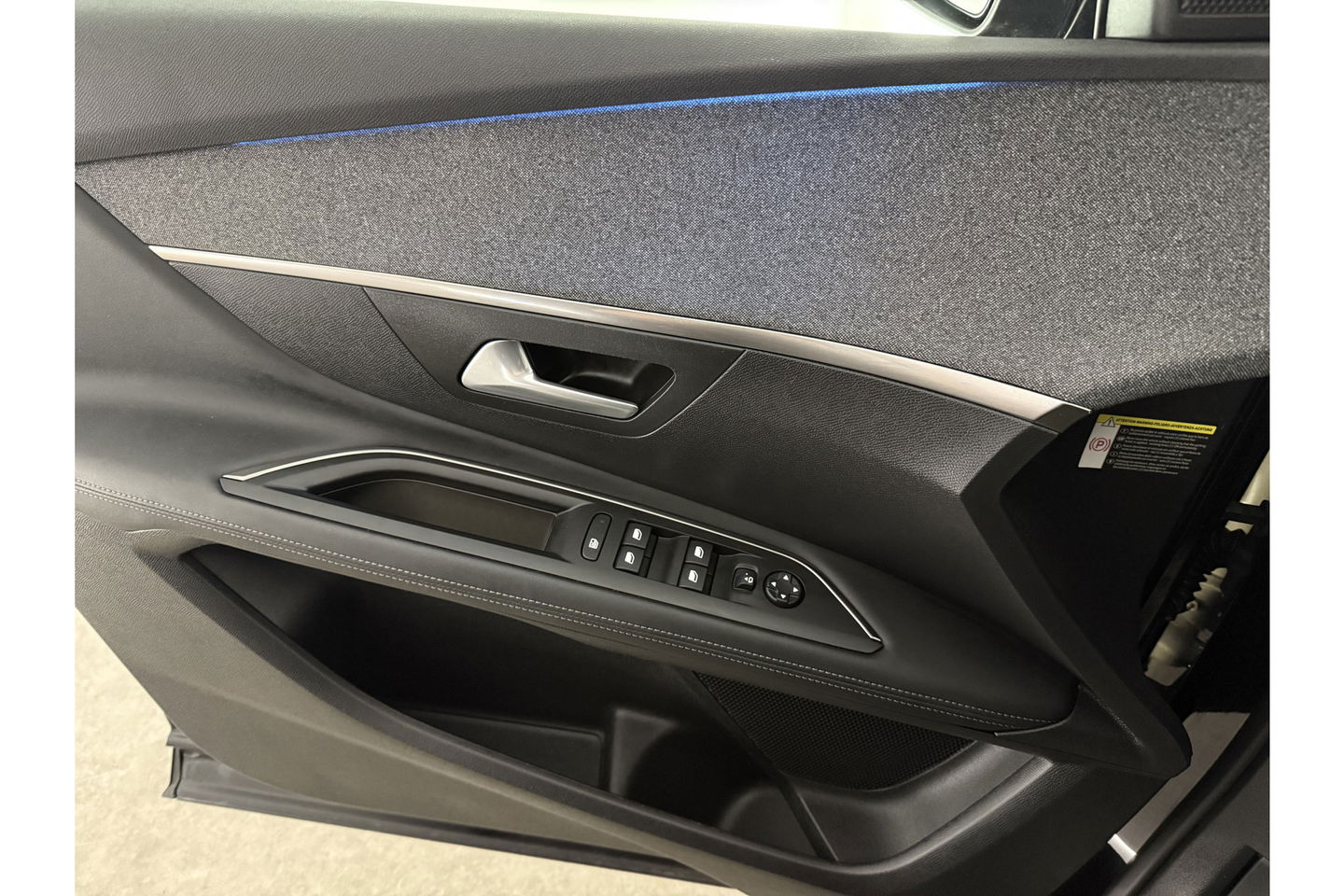 Peugeot 3008 1.2 PureTech 360Camera LED Trekhaak Virtual Clima Carplay Cruise Navi PDC 19''LMV