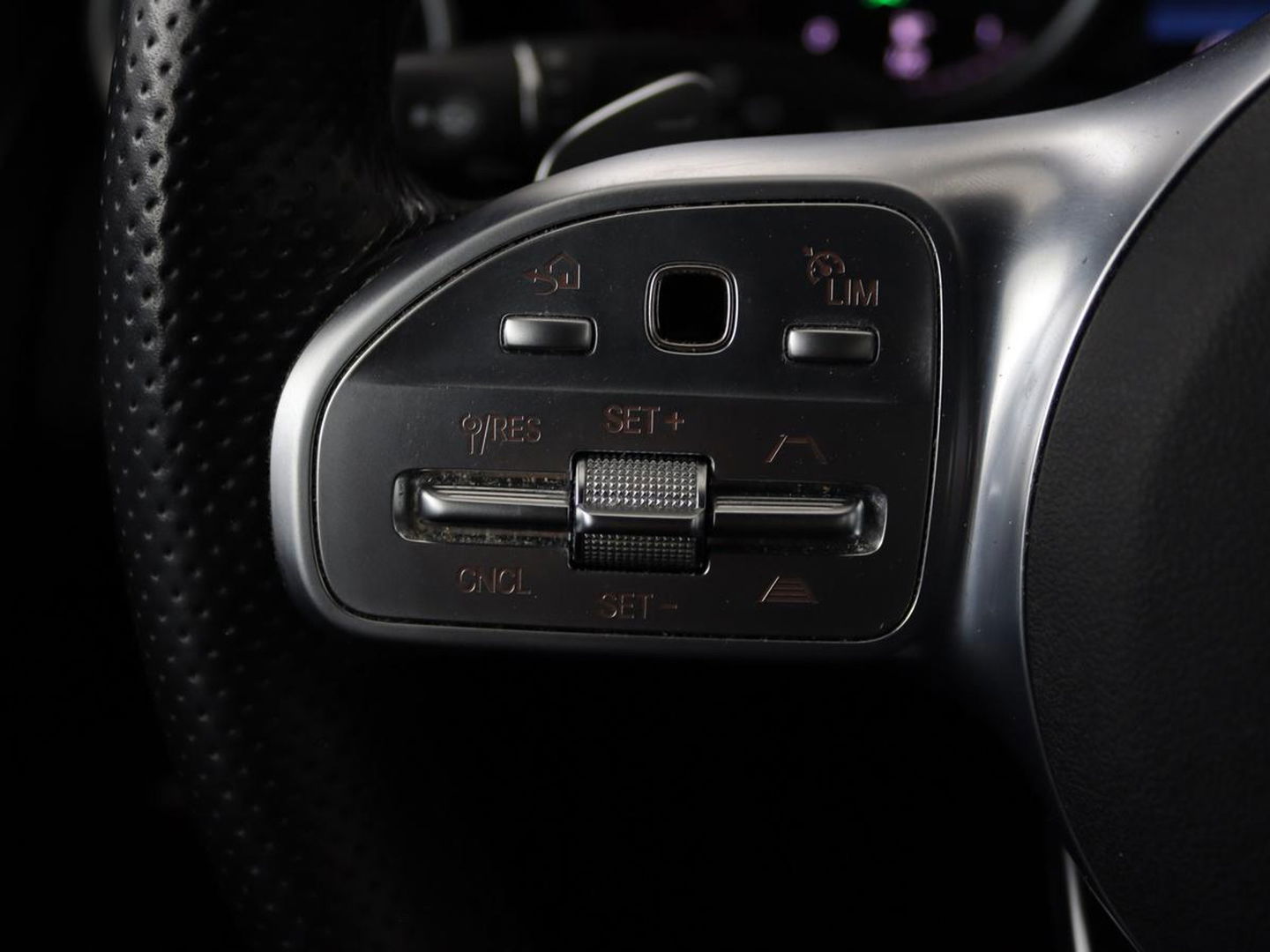 Mercedes-Benz C-Klasse 300de AMG | Head-Up | Adaptive cruise | Stoelverwarming | Carplay | Leder/Alcantara | Memory | Sfeerverlichting | Keyless | Navigatie