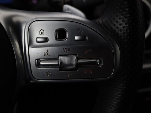 Mercedes-Benz C-Klasse 300de AMG | Head-Up | Adaptive cruise | Stoelverwarming | Carplay | Leder/Alcantara | Memory | Sfeerverlichting | Keyless | Navigatie