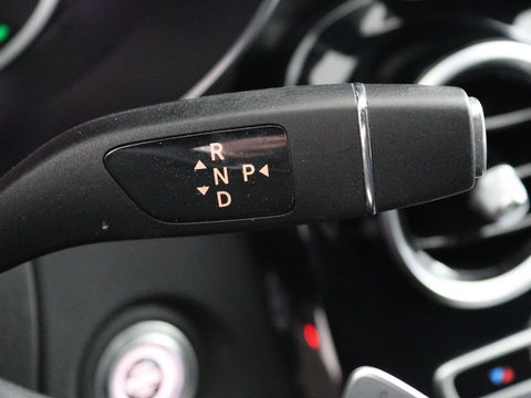 Mercedes-Benz C-Klasse 300de AMG | Head-Up | Adaptive cruise | Stoelverwarming | Carplay | Leder/Alcantara | Memory | Sfeerverlichting | Keyless | Navigatie