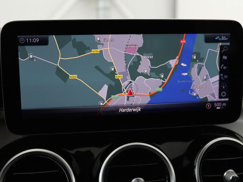 Mercedes-Benz C-Klasse 300de AMG | Head-Up | Adaptive cruise | Stoelverwarming | Carplay | Leder/Alcantara | Memory | Sfeerverlichting | Keyless | Navigatie