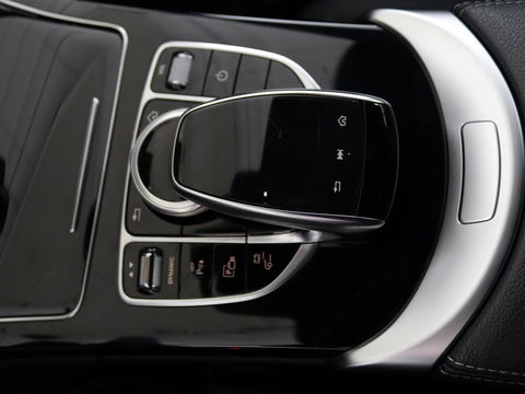 Mercedes-Benz C-Klasse 300de AMG | Head-Up | Adaptive cruise | Stoelverwarming | Carplay | Leder/Alcantara | Memory | Sfeerverlichting | Keyless | Navigatie