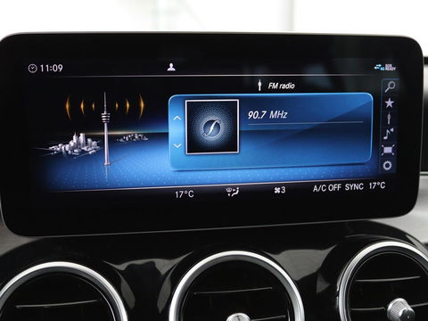 Mercedes-Benz C-Klasse 300de AMG | Head-Up | Adaptive cruise | Stoelverwarming | Carplay | Leder/Alcantara | Memory | Sfeerverlichting | Keyless | Navigatie
