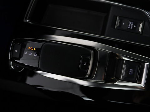 Peugeot 3008 1.5 BlueHDi Allure Pack Business | Trekhaak | LED | Camera | Apple Carplay | Navigatie | Dodehoek Detectie | Cruise Control | LMV