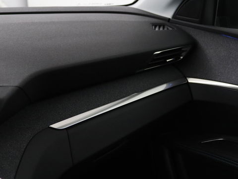 Peugeot 3008 1.5 BlueHDi Allure Pack Business | Trekhaak | LED | Camera | Apple Carplay | Navigatie | Dodehoek Detectie | Cruise Control | LMV