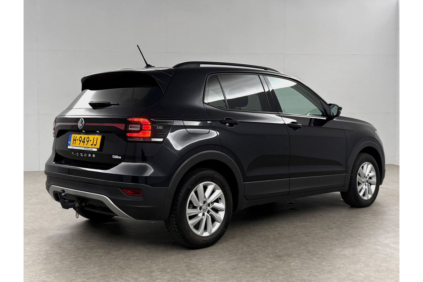 Volkswagen T-Cross 1.0 TSI Carplay LED Airco Cruise Navigatie 16''LMV