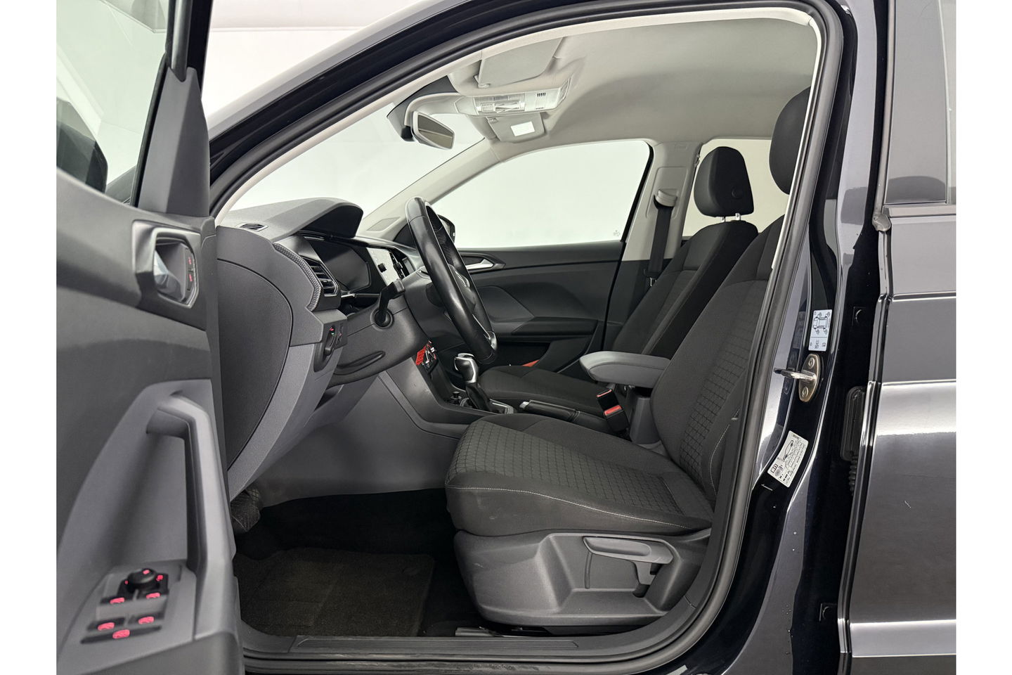 Volkswagen T-Cross 1.0 TSI Carplay LED Airco Cruise Navigatie 16''LMV