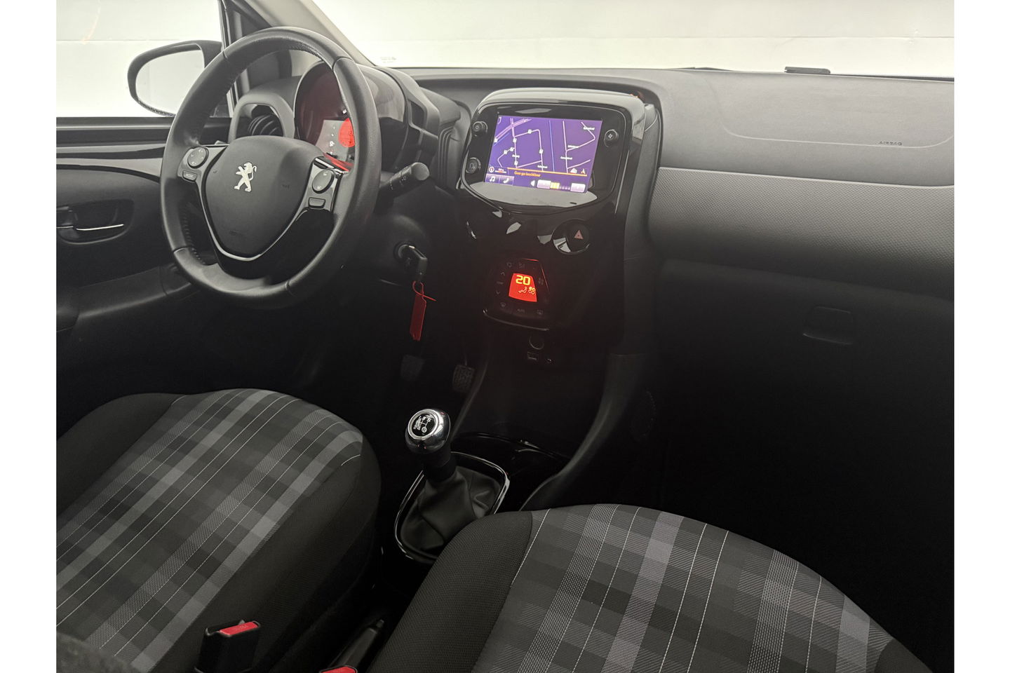 Peugeot 108 1.0 e-VTi Camera LED Clima Cruise Navigatie 15"LMV