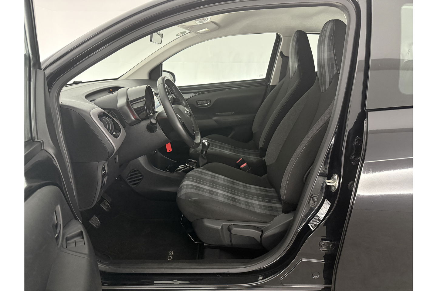 Peugeot 108 1.0 e-VTi Camera LED Clima Cruise Navigatie 15"LMV