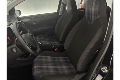 Peugeot 108 1.0 e-VTi Camera LED Clima Cruise Navigatie 15"LMV