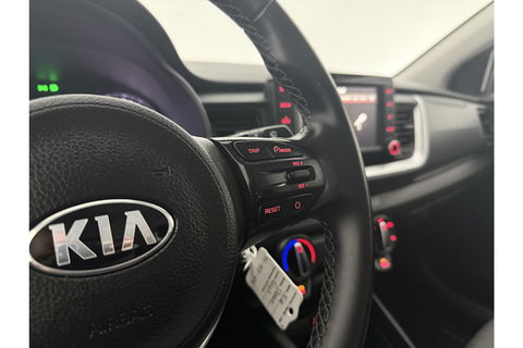 Kia Stonic 1.0 T-GDi DynamicLine Airco Camera Cruise Carplay Parkeersensoren 17"LMV