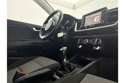 Kia Stonic 1.0 T-GDi DynamicLine Airco Camera Cruise Carplay Parkeersensoren 17"LMV