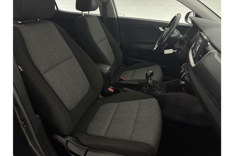 Kia Stonic 1.0 T-GDi DynamicLine Airco Camera Cruise Carplay Parkeersensoren 17"LMV