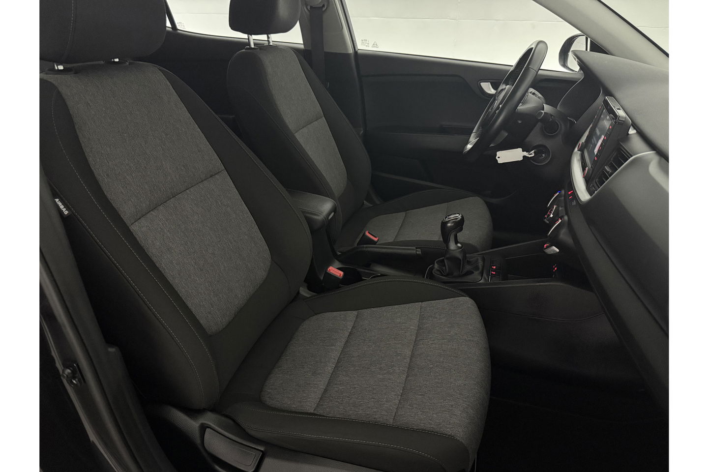 Kia Stonic 1.0 T-GDi DynamicLine Airco Camera Cruise Carplay Parkeersensoren 17"LMV