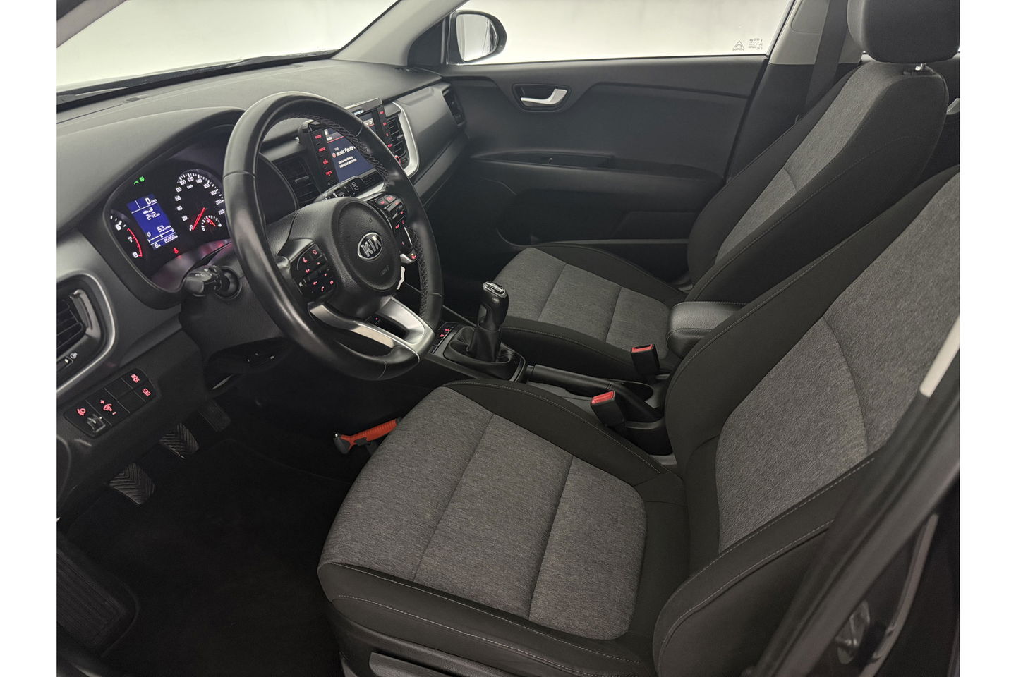 Kia Stonic 1.0 T-GDi DynamicLine Airco Camera Cruise Carplay Parkeersensoren 17"LMV