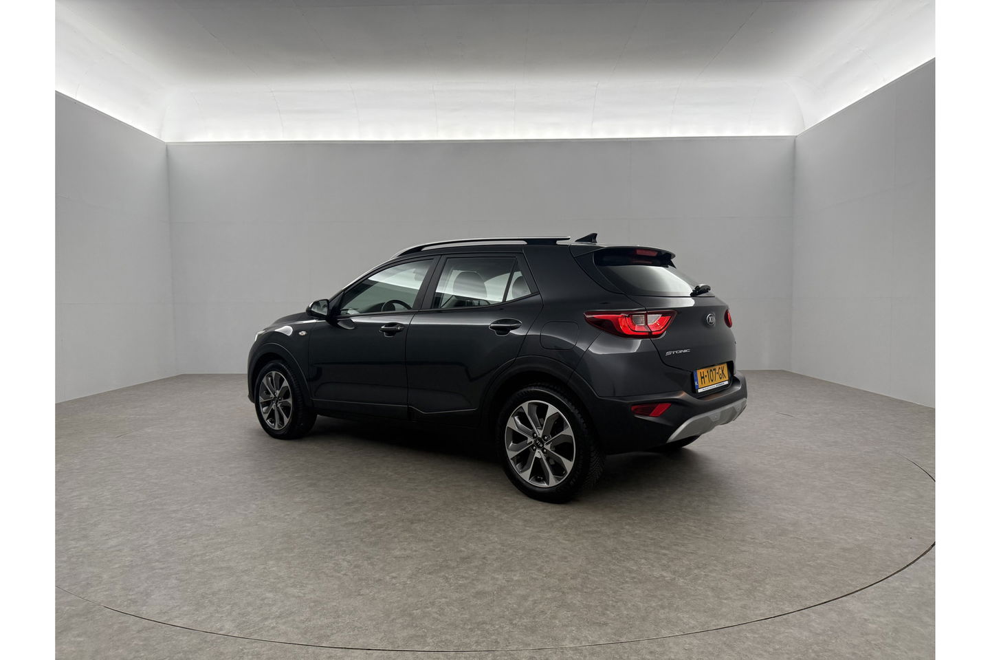Kia Stonic 1.0 T-GDi DynamicLine Airco Camera Cruise Carplay Parkeersensoren 17"LMV