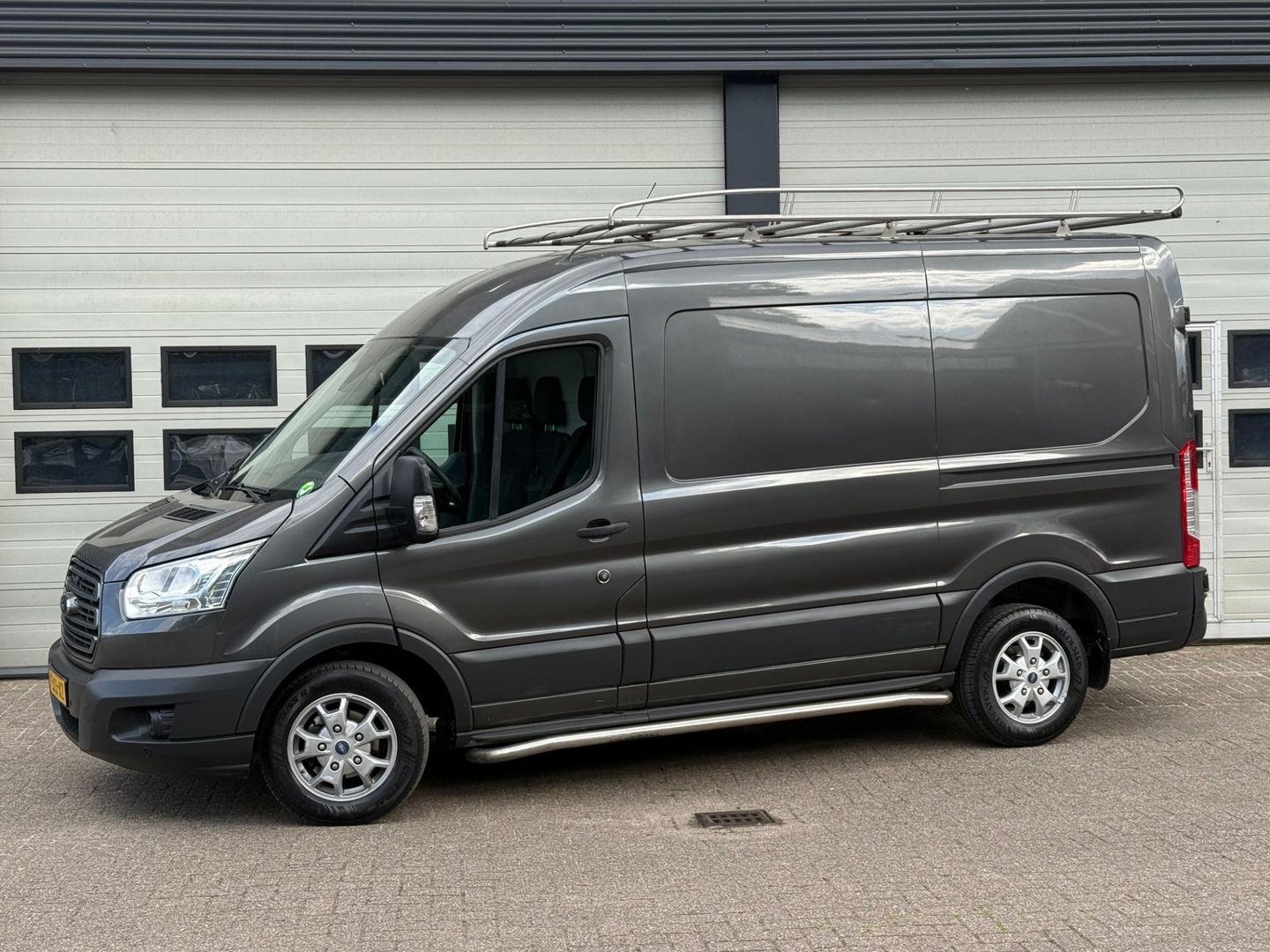 Ford Transit 2.0 TDCI 170pk Euro 6 Automaat L2H2 - Trekhaak - Camera - Navi