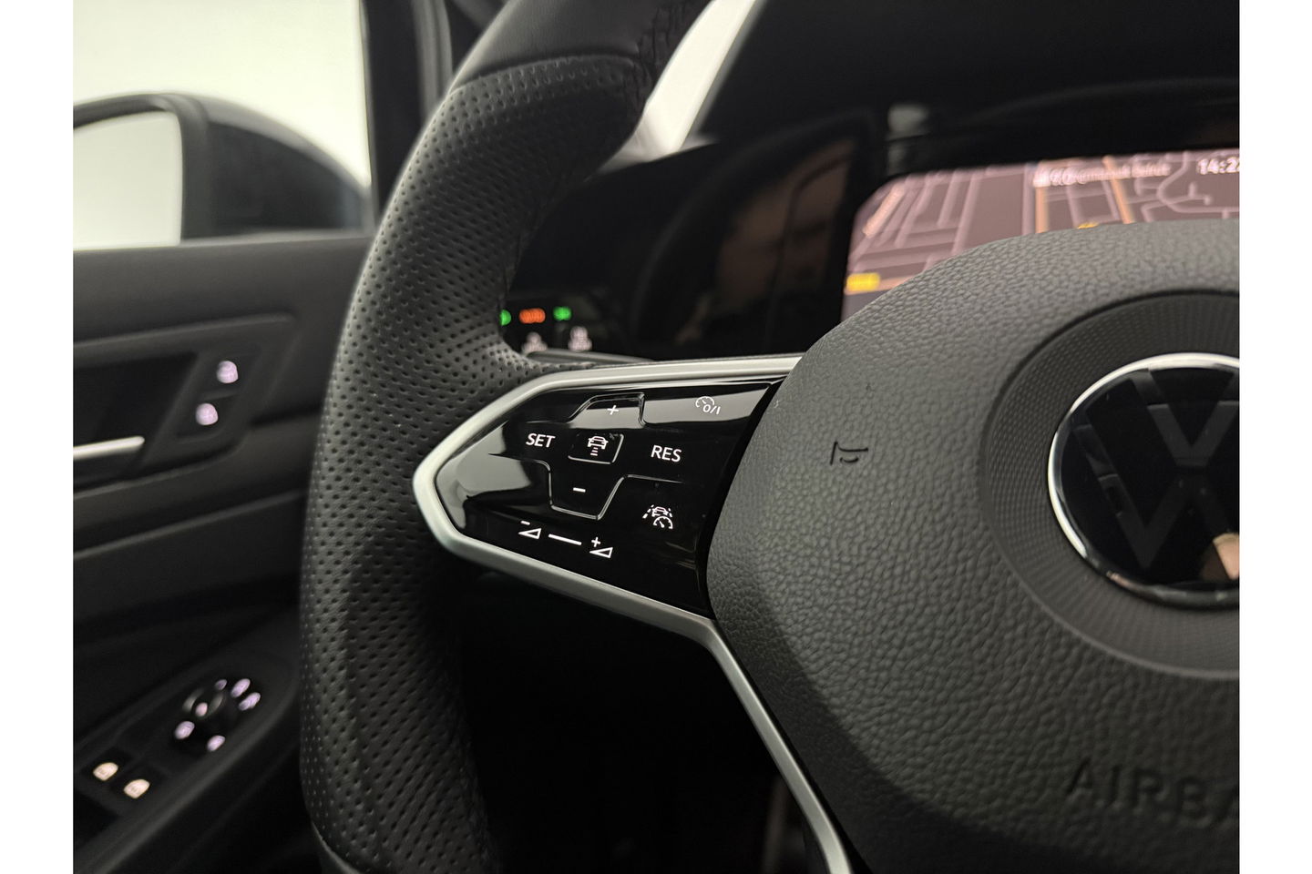 Volkswagen Golf 1.4 GTE DSG 245PK IQ Lights LED Sfeerverl. Virtual ACC Carplay Clima Navi PDC 18"LMV