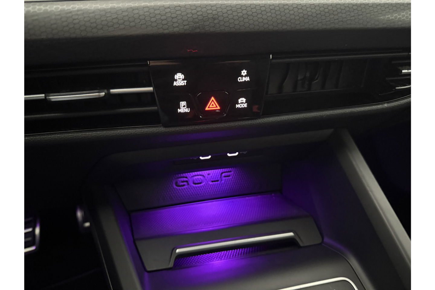 Volkswagen Golf 1.4 GTE DSG 245PK IQ Lights LED Sfeerverl. Virtual ACC Carplay Clima Navi PDC 18"LMV