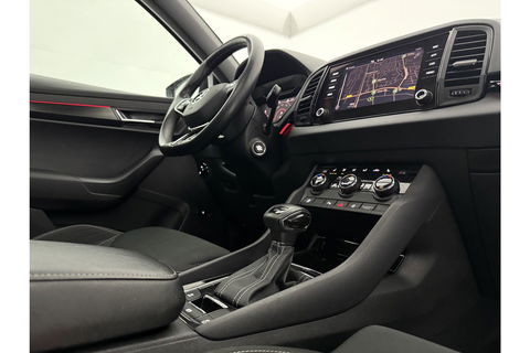 Škoda Karoq 1.5 TSI 150PK DSG Pano LED Sfeer Trekhaak Virtual Canton-Audio Camera Carplay Cruise Clima Navi 19"LMV